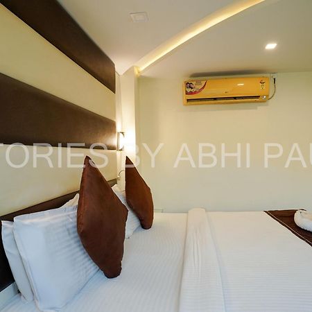 Sheldon Hotel Kolkata Exterior photo