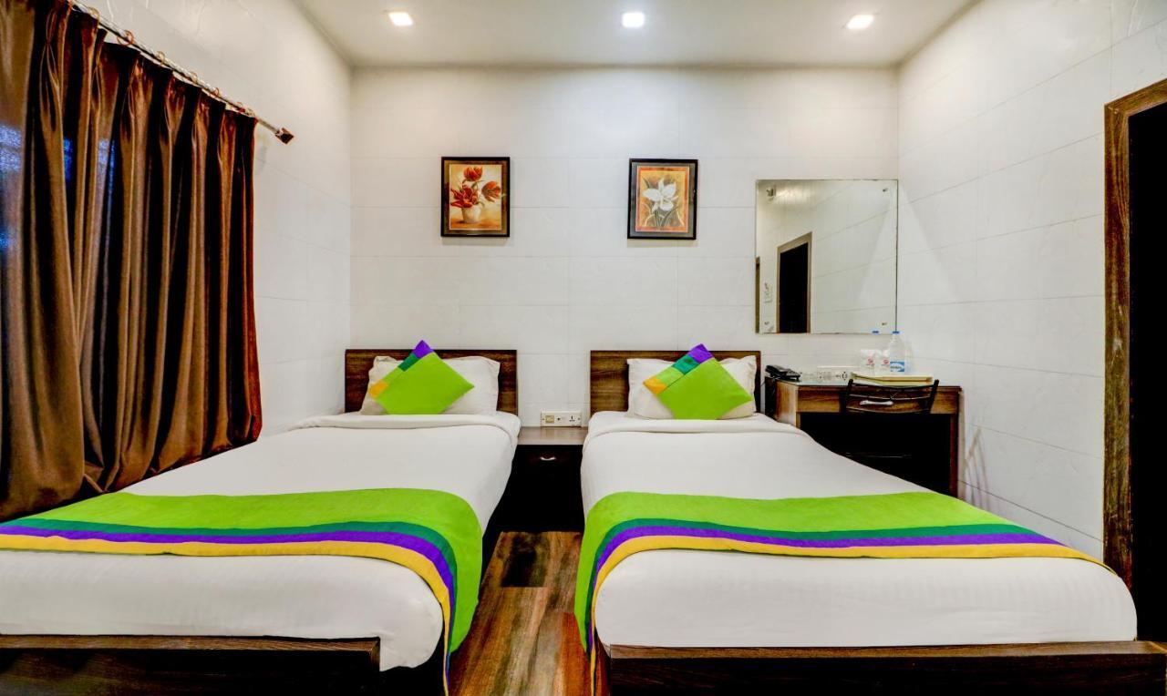 Sheldon Hotel Kolkata Exterior photo